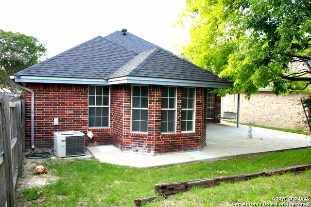 Listing photo id 21 for 1671 Dustin Cade Dr