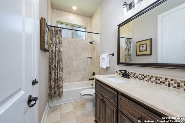 Image 30 of 40 For 2335 Geneseo Oaks