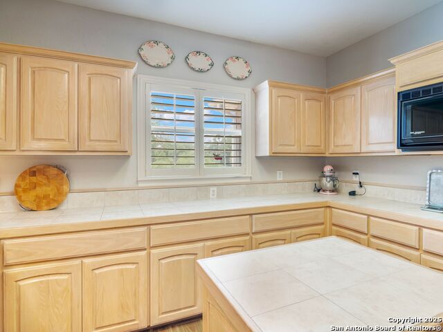 Image 18 of 30 For 6 Oakwell Farms Parkway