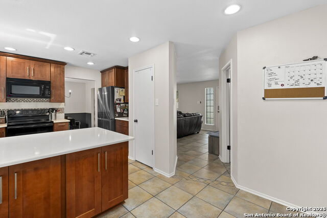 Image 10 of 28 For 7306 Park West