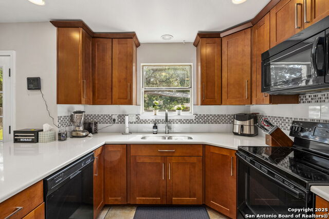 Image 8 of 28 For 7306 Park West