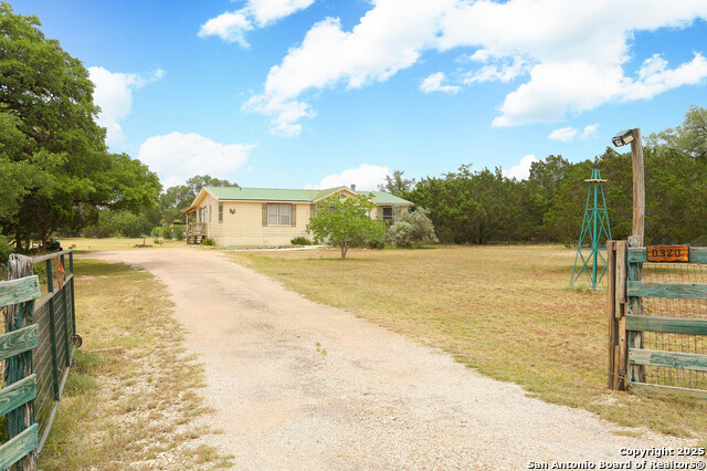 Details for 8328 Park Road 37, Lakehills, TX 78063