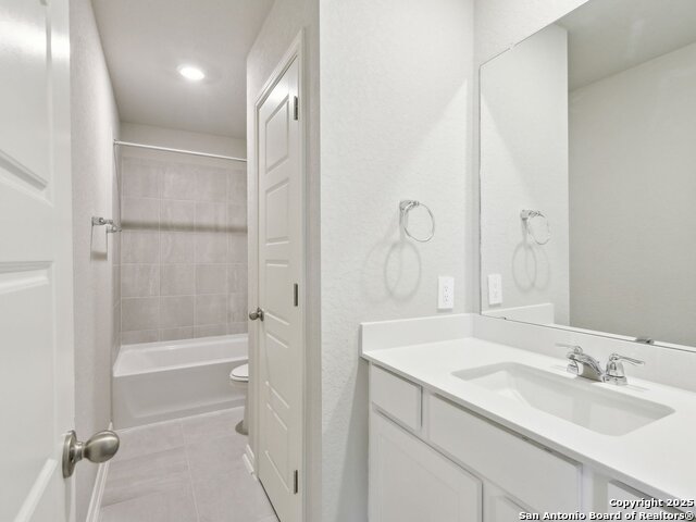 Image 24 of 27 For 11550 Cottage Point