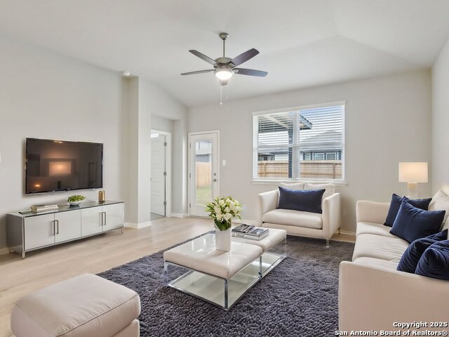 Image 7 of 27 For 11550 Cottage Point