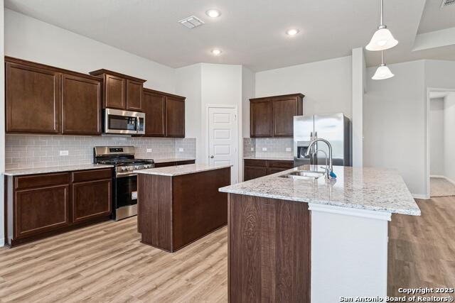 Listing photo id 10 for 21225 Jordans Ranch Way