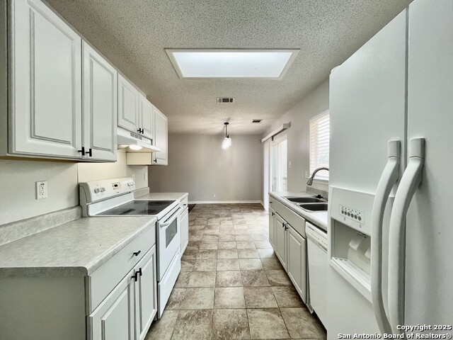 Image 14 of 35 For 611 Meadow Forge