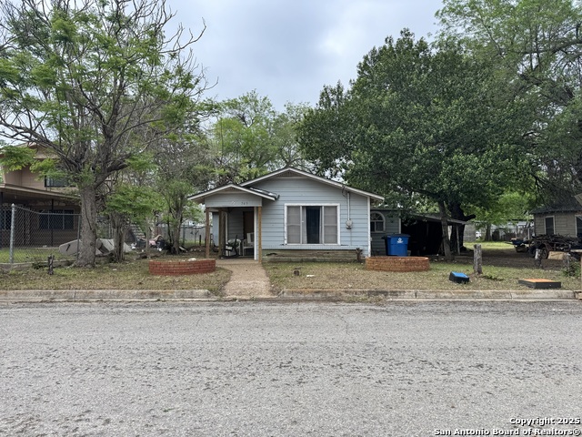 Details for 749 Avenue F, Poteet, TX 78065
