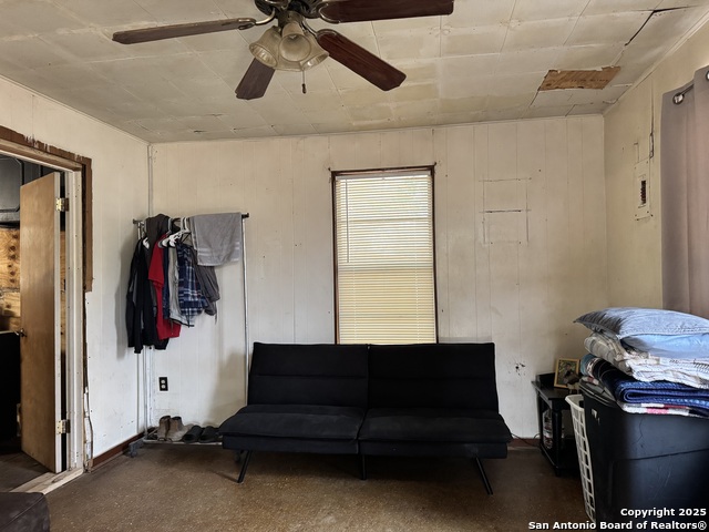 Image 2 of 13 For 749 Avenue F