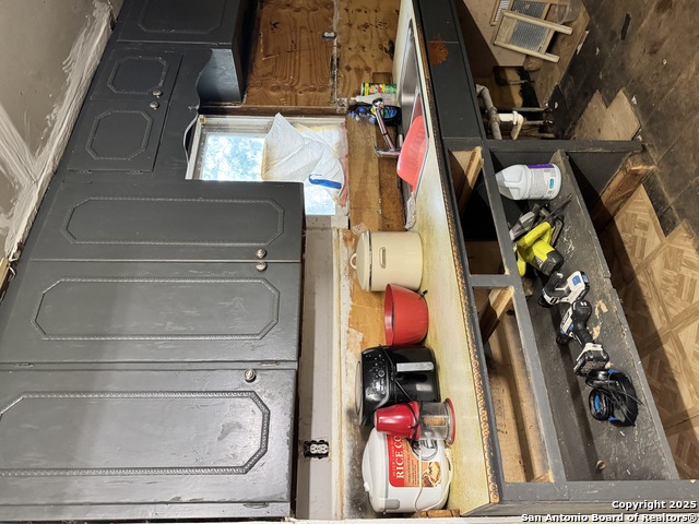 Image 3 of 13 For 749 Avenue F