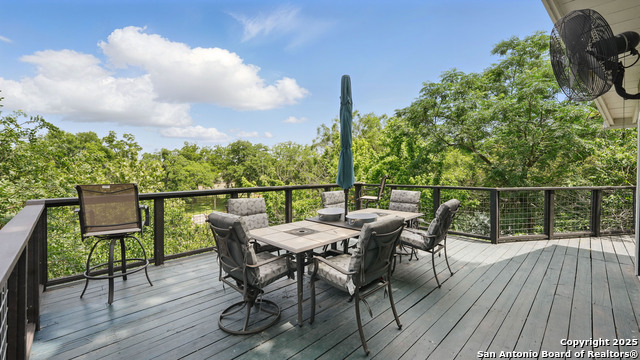Listing photo id 10 for 1817 Kuehler