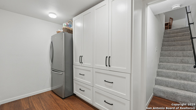 Listing photo id 28 for 1817 Kuehler