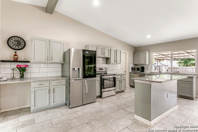 Image 11 of 39 For 5815 Oak Run