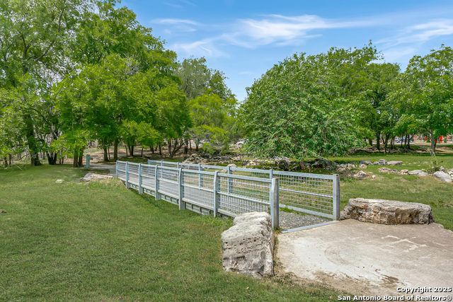 Image 37 of 39 For 5815 Oak Run