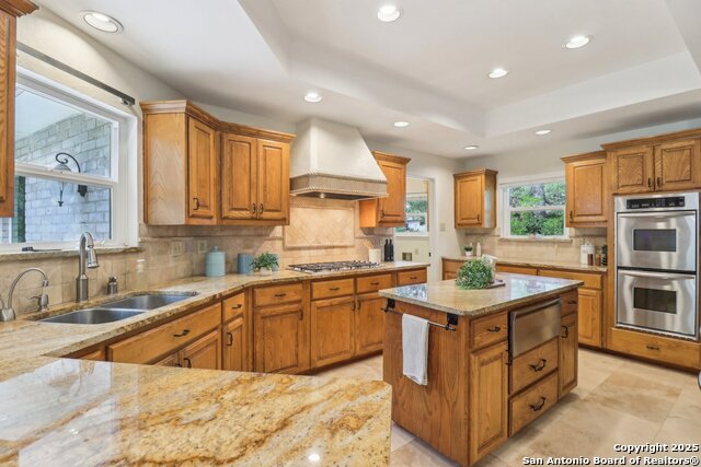 Listing photo id 17 for 15643 Cloud Top