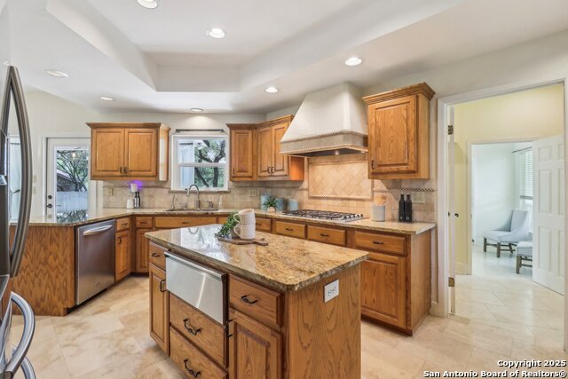 Listing photo id 18 for 15643 Cloud Top