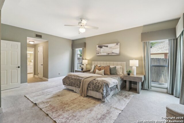 Listing photo id 24 for 15643 Cloud Top