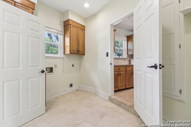 Listing photo id 31 for 15643 Cloud Top