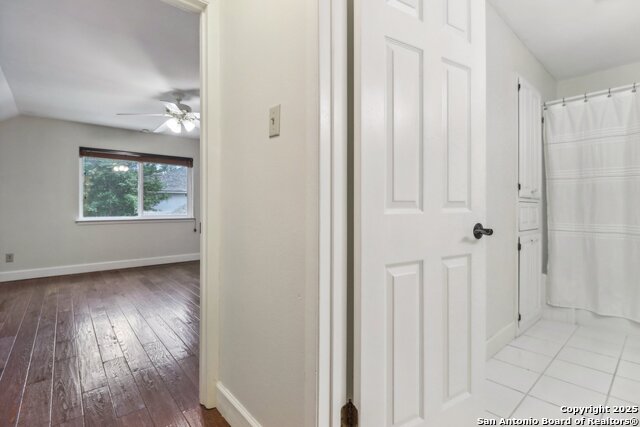 Listing photo id 36 for 15643 Cloud Top