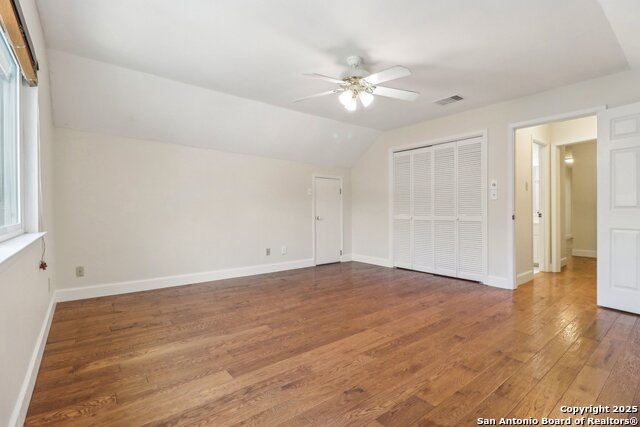 Listing photo id 37 for 15643 Cloud Top