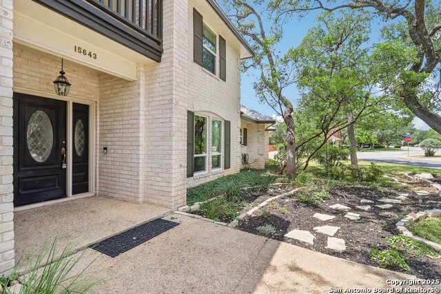 Listing photo id 2 for 15643 Cloud Top