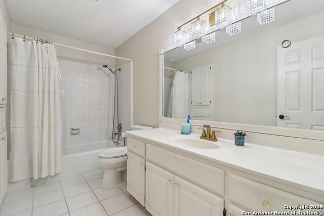 Listing photo id 38 for 15643 Cloud Top