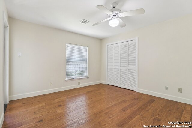 Listing photo id 39 for 15643 Cloud Top