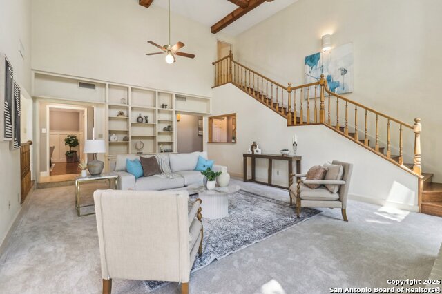 Listing photo id 7 for 15643 Cloud Top