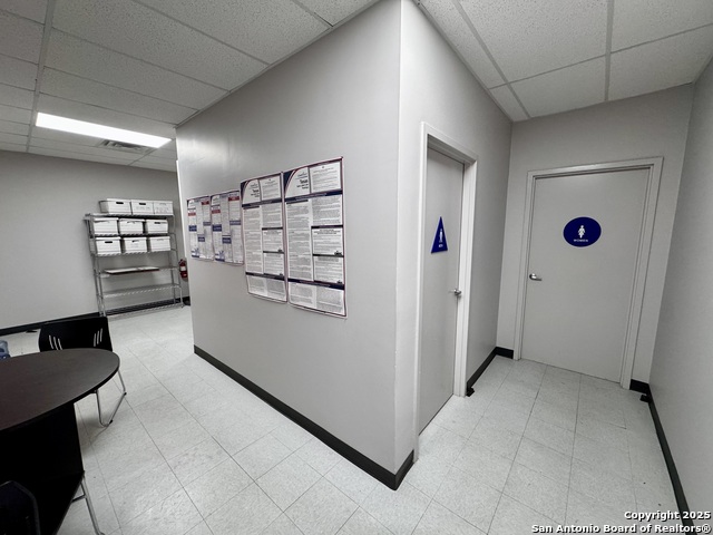 Image 11 of 14 For 2128 Oaklawn W C