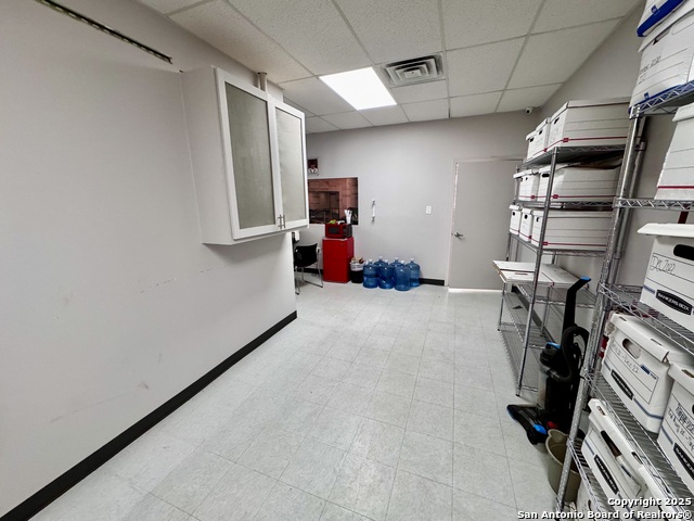 Image 14 of 14 For 2128 Oaklawn W C