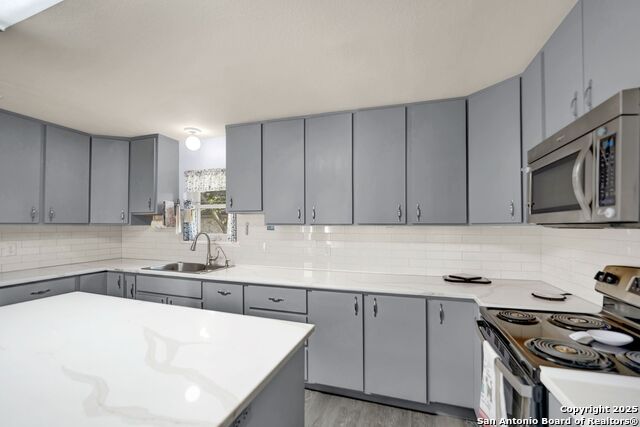 Listing photo id 10 for 222 Valley Oak