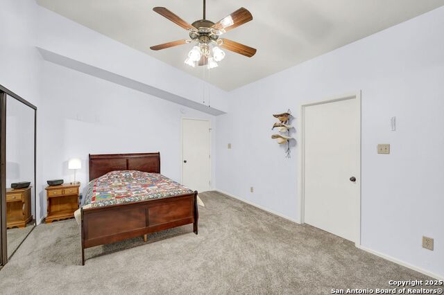 Listing photo id 15 for 222 Valley Oak