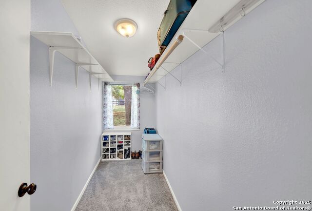 Listing photo id 17 for 222 Valley Oak