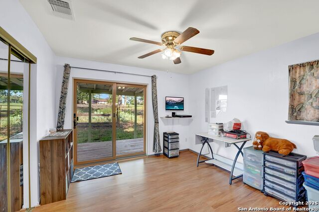 Listing photo id 20 for 222 Valley Oak