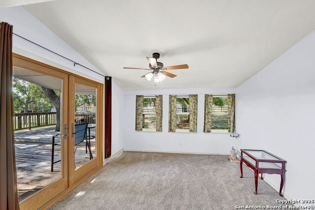 Listing photo id 22 for 222 Valley Oak