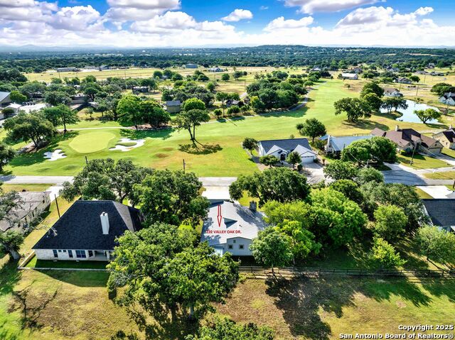 Listing photo id 29 for 222 Valley Oak