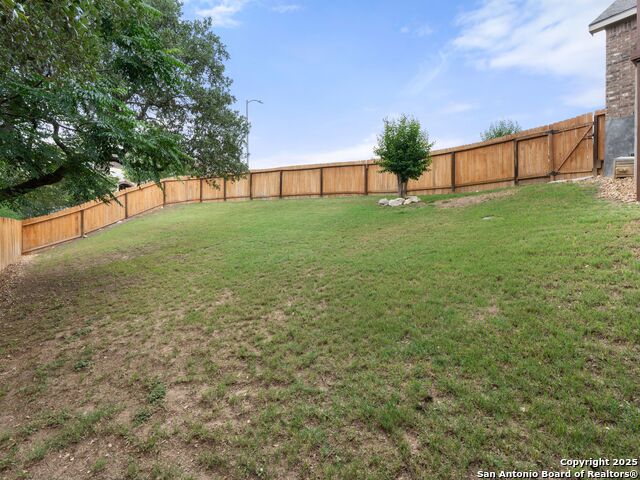 Image 11 of 36 For 515 Secluded Grove