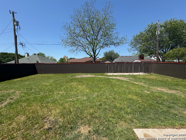 Image 3 of 17 For 1817 Dusk Dr