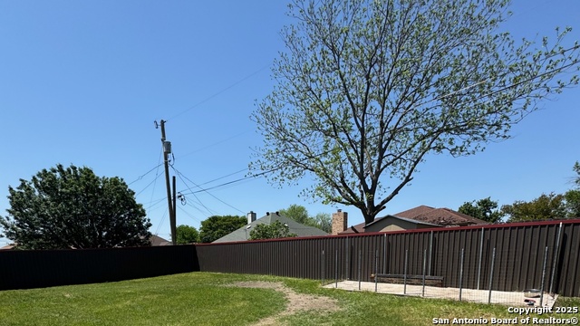 Image 5 of 17 For 1817 Dusk Dr