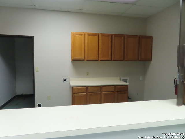 Listing photo id 1 for 2614 Commerce W 200