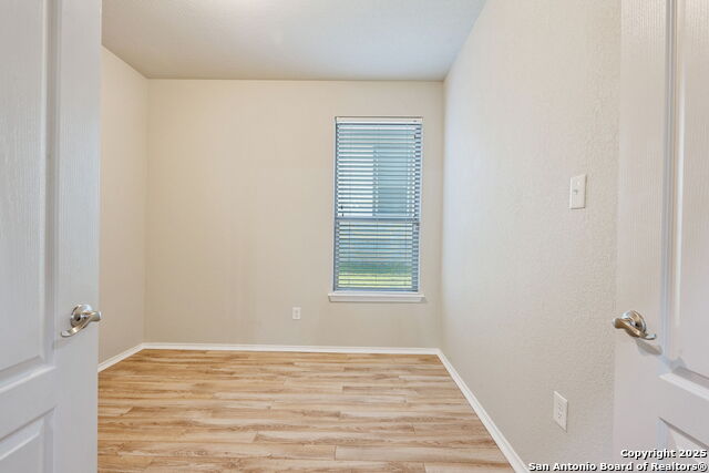 Image 16 of 26 For 5752 Ping Way