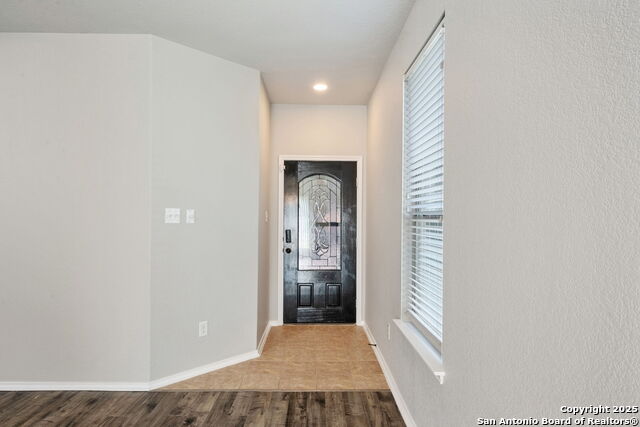 Image 4 of 26 For 5752 Ping Way