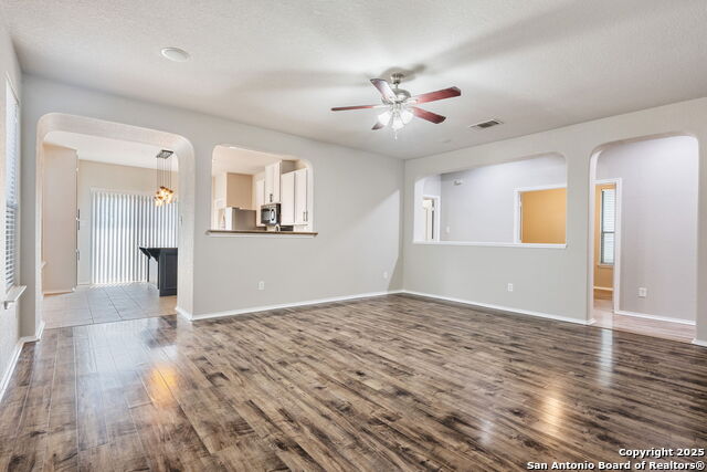 Image 5 of 26 For 5752 Ping Way