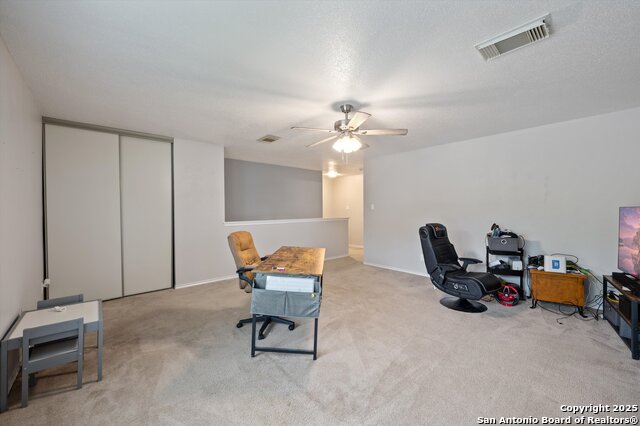 Listing photo id 12 for 2543 Chasefield