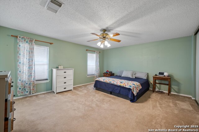 Listing photo id 15 for 2543 Chasefield