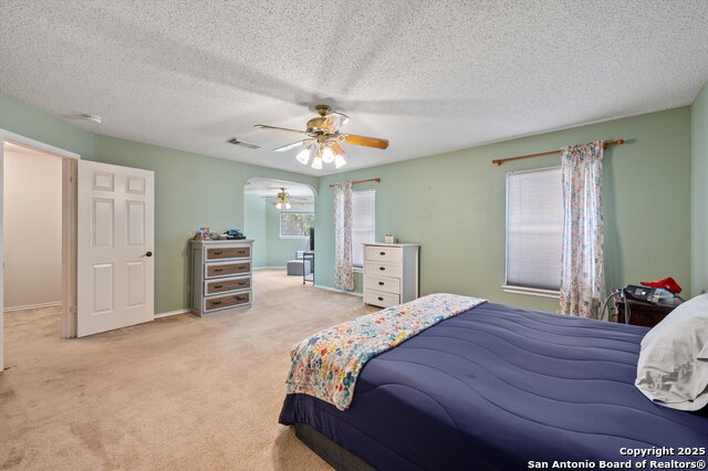 Listing photo id 16 for 2543 Chasefield