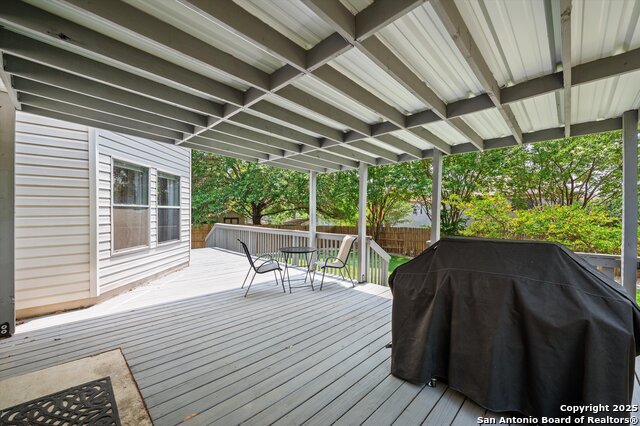 Listing photo id 26 for 2543 Chasefield