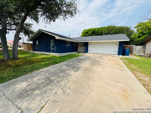Details for 101 Ghent Pl, Portland, TX 78374