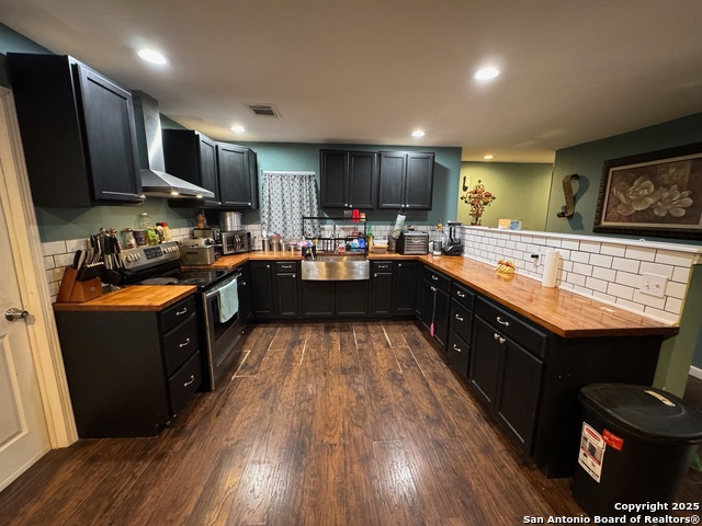 Listing photo id 2 for 101 Ghent Pl