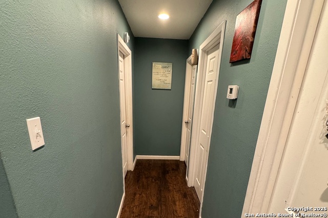 Listing photo id 5 for 101 Ghent Pl