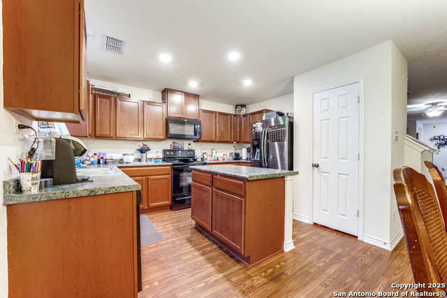 Image 7 of 24 For 8514 Bayliss Pt
